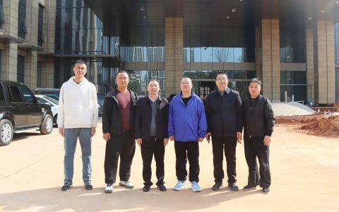 安化县政协主席胡能华莅临绿之韵中心走访调研