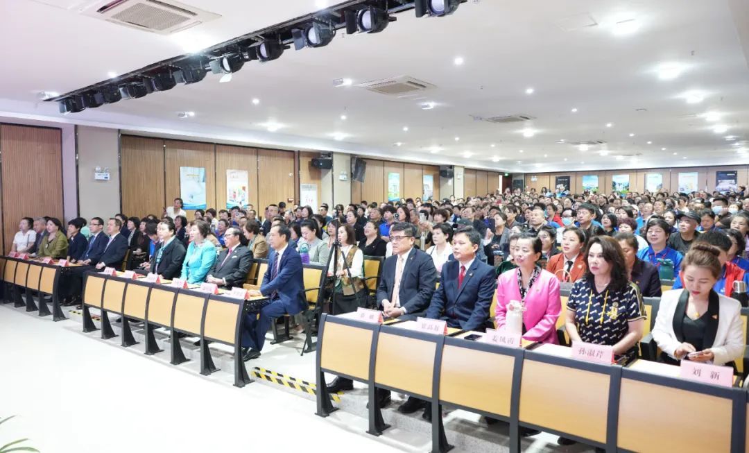 金科伟业2025开放日┃市场一部三千人齐聚金科，共探大健康新机遇