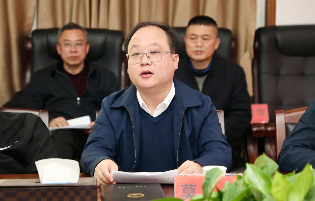 绿之韵胡均安常务副总裁当选安化县圆梦教育基金会第二届理事会理事
