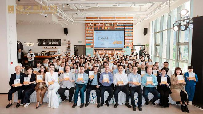 《洞见的力量》周年回响｜绿之韵胡国安董事长个人专著签售会再现盛况