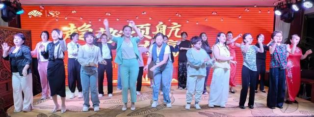 趋势领航共赢未来 荣格2025表彰盛典举行