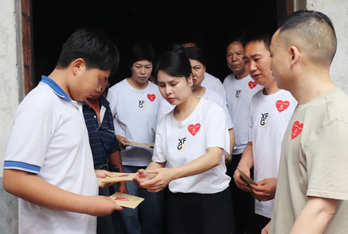 绿之韵幸福国际孤残青少年成长关爱行动举行