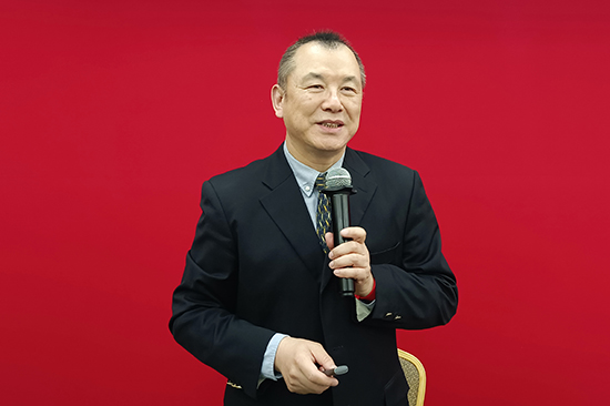 张坚.jpg