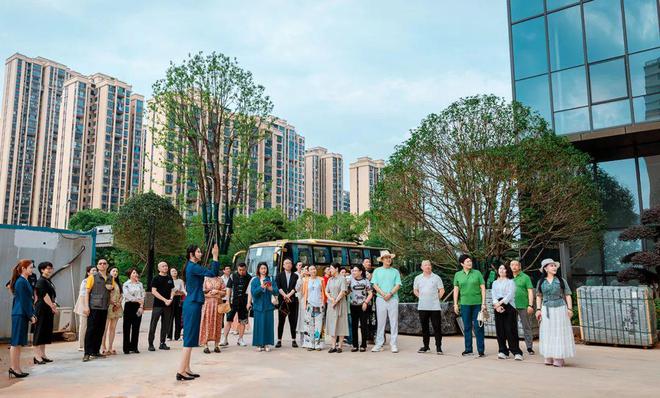绿之韵集团举行“凝心聚力，共筑初心”市场流动党员回家主题活动