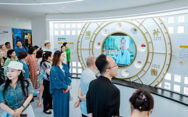 绿之韵集团举行“凝心聚力，共筑初心”市场流动党员回家主题活动
