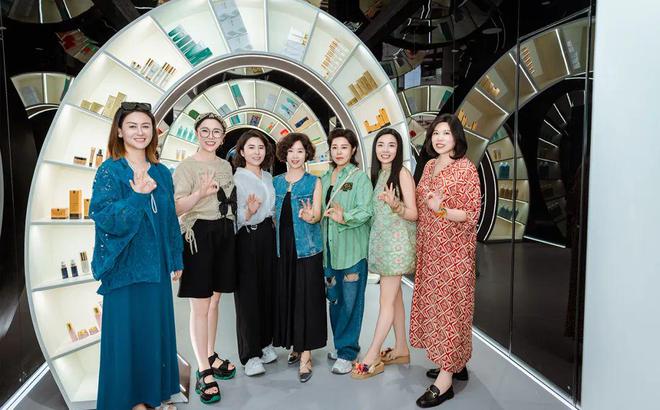 绿之韵集团举行“凝心聚力，共筑初心”市场流动党员回家主题活动