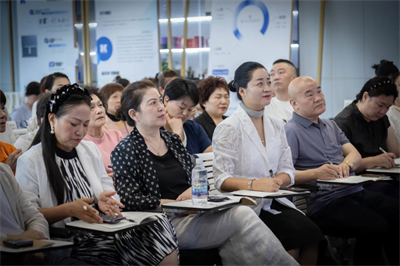 广东康力广州总部举办领导力赋能活动