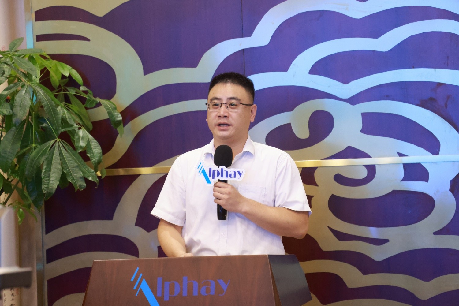 图片关键词