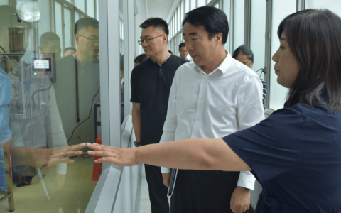 同仁堂集团党委书记、董事长戴小锋一行到麦尔海公司调研