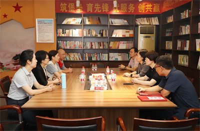浏阳市总工会主席张葵红莅临绿之韵走访慰问劳模先进