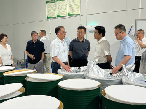 世界青商俱乐部一行赴宇航人公司考察交流