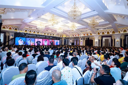 太阳神益康创业学院六周年庆典在桂林举行