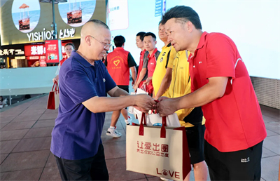 绿之韵胡国安参加第六届爱心冰柜公益活动