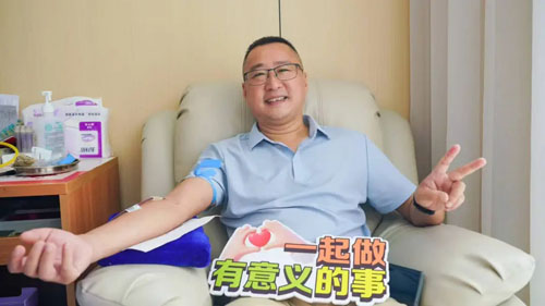 完美百城千店万人献血在江西南昌和上饶举行 
