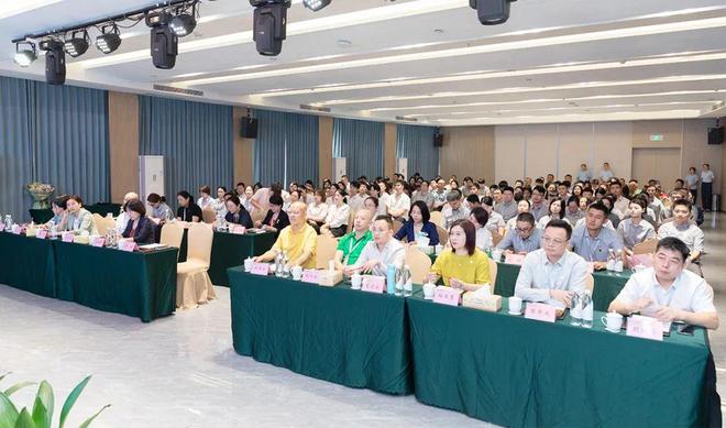 我心坚定 为梦前行 | 绿之韵集团2025年半年度总结大会成功举行