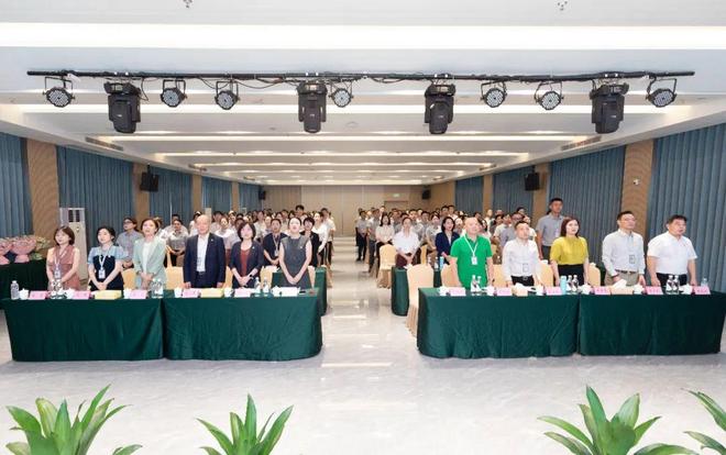 我心坚定 为梦前行 | 绿之韵集团2025年半年度总结大会成功举行