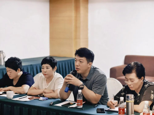 新时代辽宁分公司2025店长会在大连举办