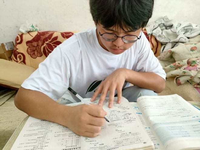 绿之韵邀您共同支持“爱心改变命运”，圆励志学子大学梦