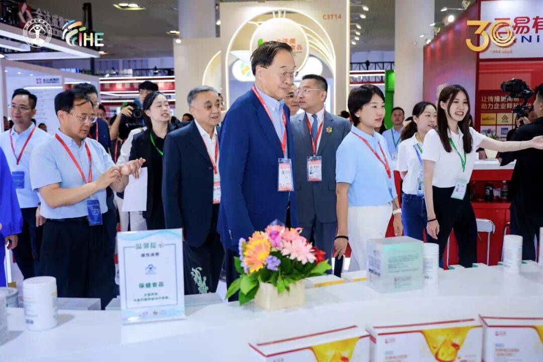 实力“圈粉”！完美公司亮相第22届中国国际保健博览会