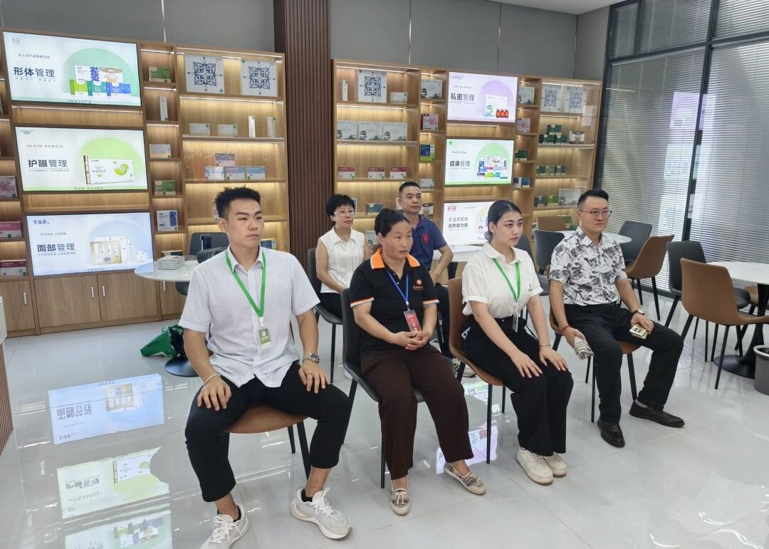 传承红色精神 金木集团组织员工收看阅兵仪式