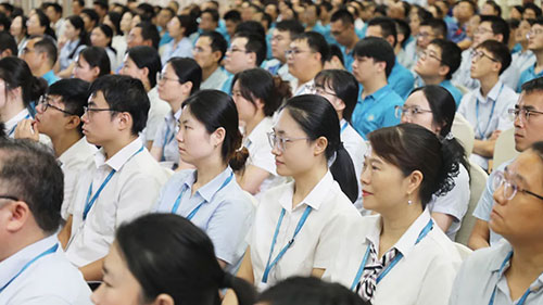 铭记历史吾辈自强 安然全体员工观看9·3阅兵