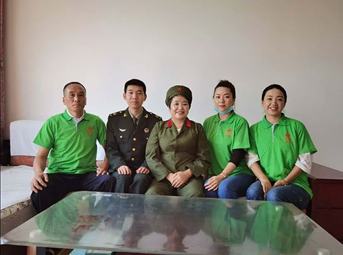 罗麦科技组织观看阅兵仪式，以企业担当传承红色信仰