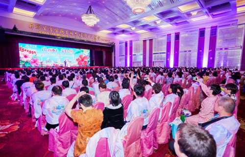彩耀南洋 春芝堂2025市场菁英研修会举行