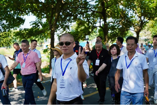 “健康揭阳 营养同行”完美公益健步走举行