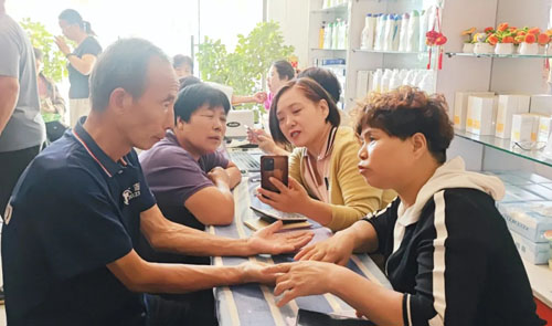 荣格云·健康巡检公益行山西运城4站爱心接力