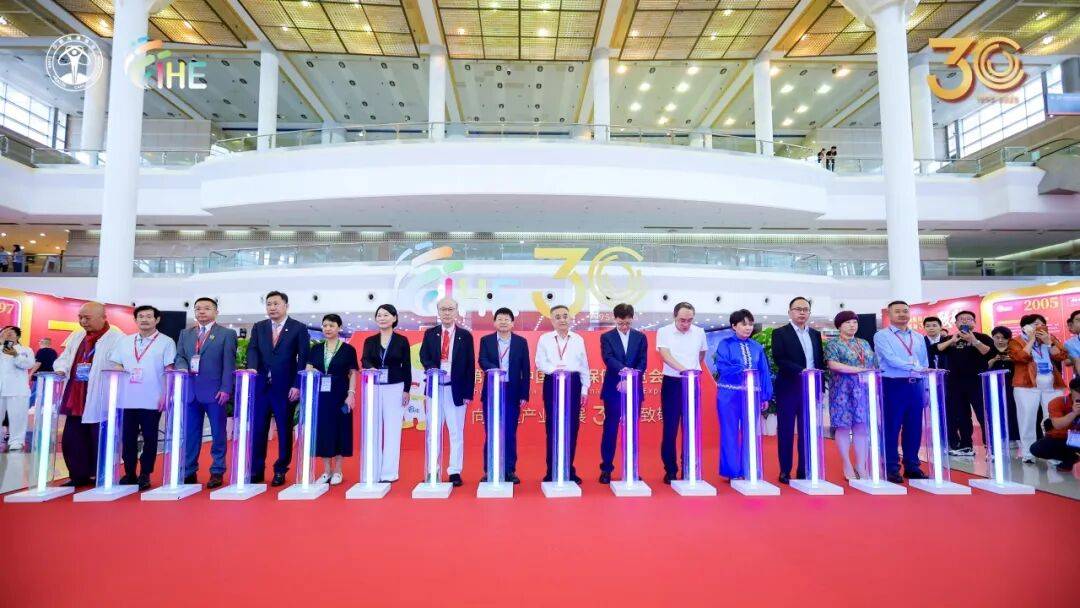 实力“圈粉”！完美公司亮相第22届中国国际保健博览会