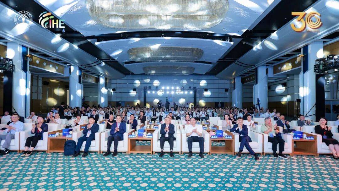 实力“圈粉”！完美公司亮相第22届中国国际保健博览会