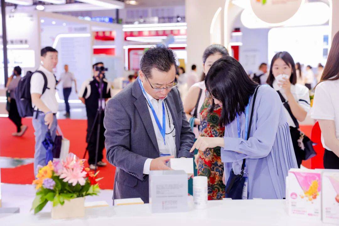 实力“圈粉”！完美公司亮相第22届中国国际保健博览会