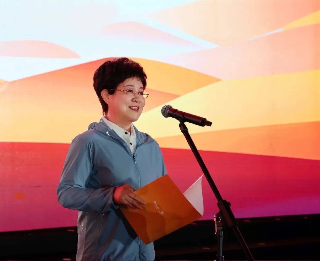 “苁蓉壮本 从容人生”东阿阿胶大漠情嘉年华暨第八届医联赛开营仪式燃情举行