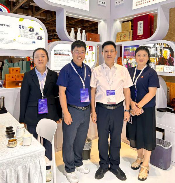 理想华莱亮相第四届中国（澳门）国际高品质消费博览会