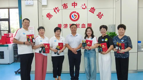 完美百城千店万人献血活动在河南三地举办