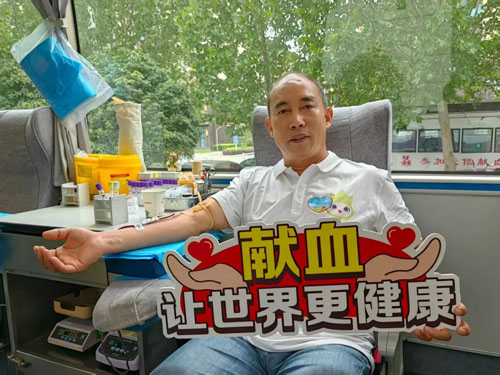 完美百城千店万人献血活动在河南三地举办