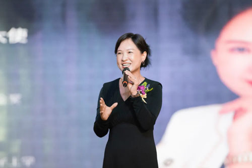 炎帝“新生纪元·创富未来”招商暨表彰会举行