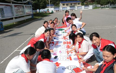 完美湖南分公司开展回访希望小学活动