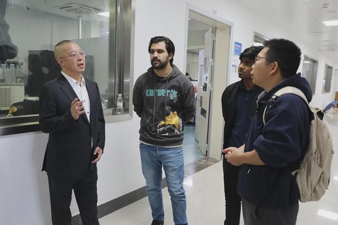 绿之韵与哈工大诺贝尔奖实验室携手：以科研赋能大健康产业新未来
