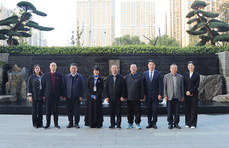 湖南省工商联副主席漆平波调研绿之韵中心