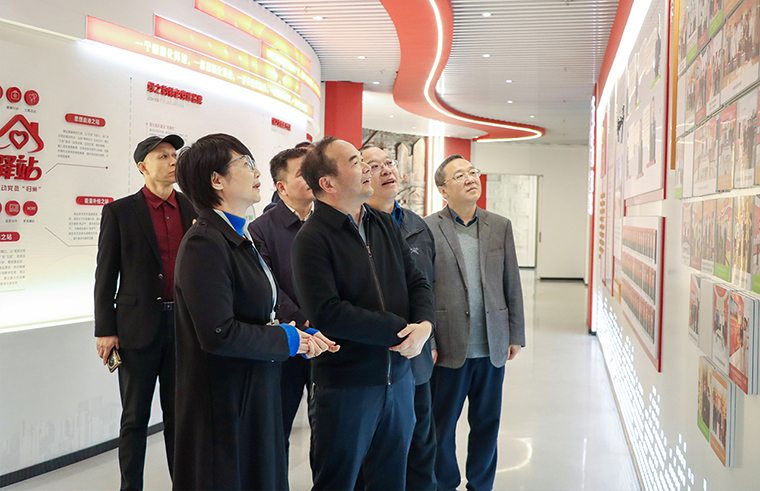 湖南省工商联副主席漆平波调研绿之韵中心