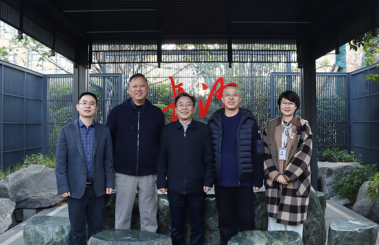 湖南省政协副主席赖明勇一行调研绿之韵中心