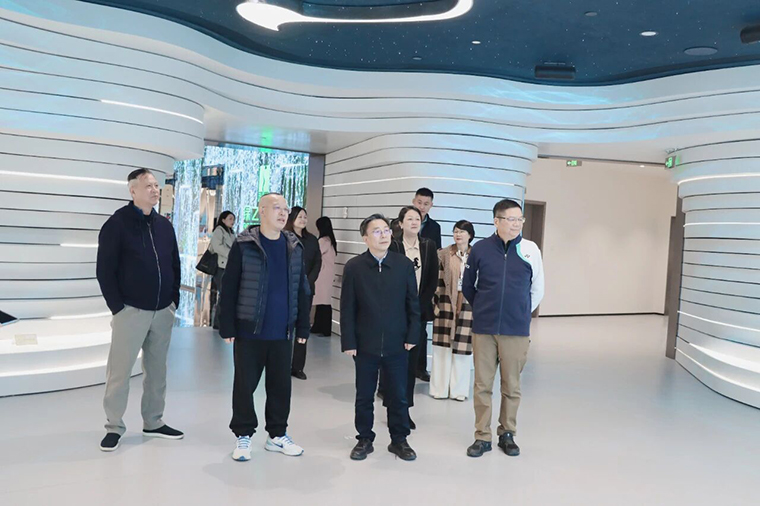 湖南省政协副主席赖明勇一行调研绿之韵中心