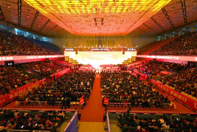 “不忘初心 砥砺前行” 金科伟业2025年会盛典举行