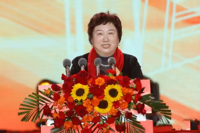 “不忘初心 砥砺前行” 金科伟业2025年会盛典举行