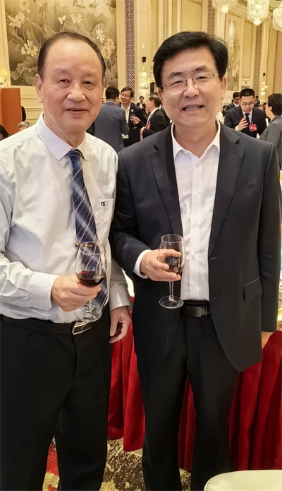 高益槐出席侨智大会 安发生物与福建农林大签约