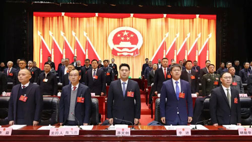 绿之韵胡均安出席安化十八届人大第六次会议