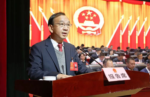 绿之韵胡均安出席安化十八届人大第六次会议