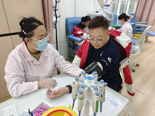 第22届完美百城千店万人献血活动青海站举行