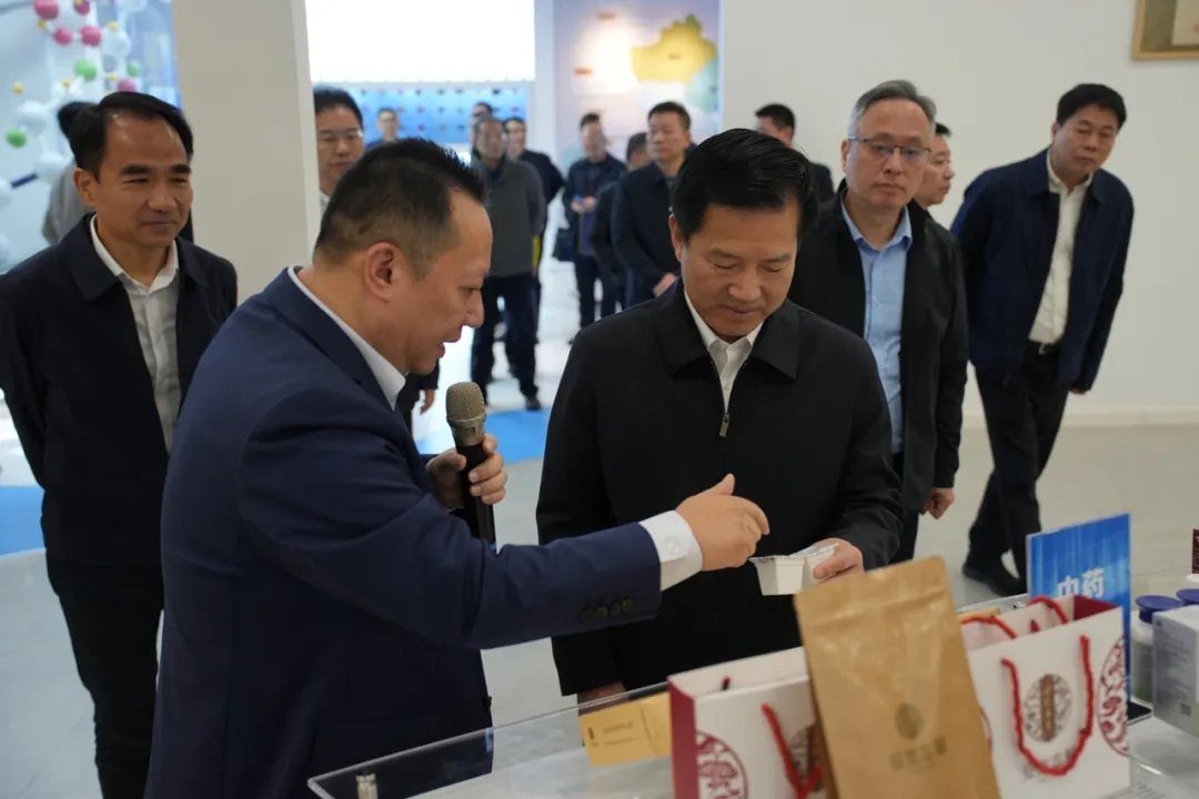 福建省市场监督管理局局长黄水木带队调研安发生物